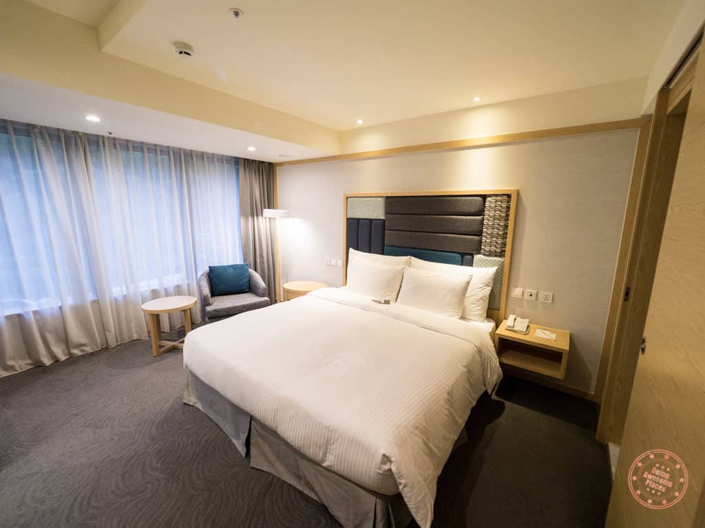 Sonnien Hotel Room