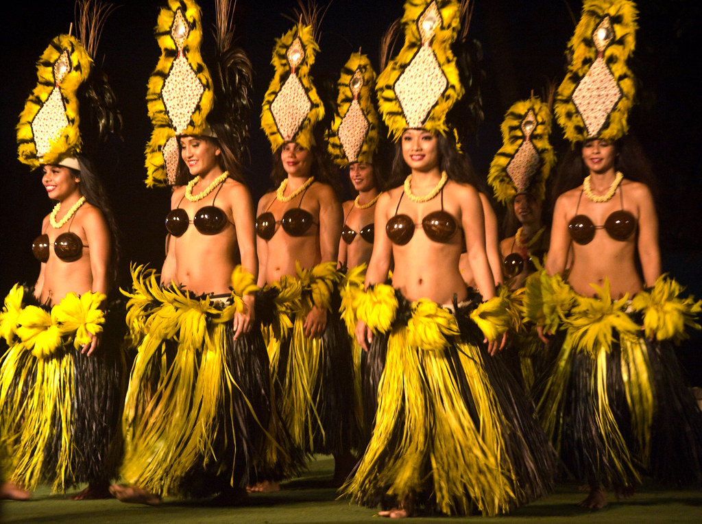 Old Lahaina luau