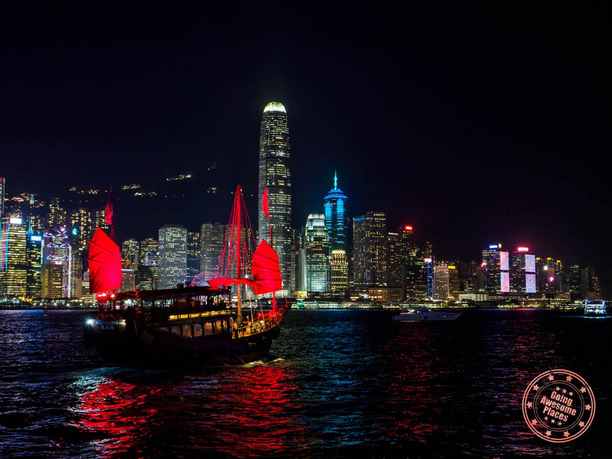 aqualuna red junk boat evening harbour cruise in hong kong