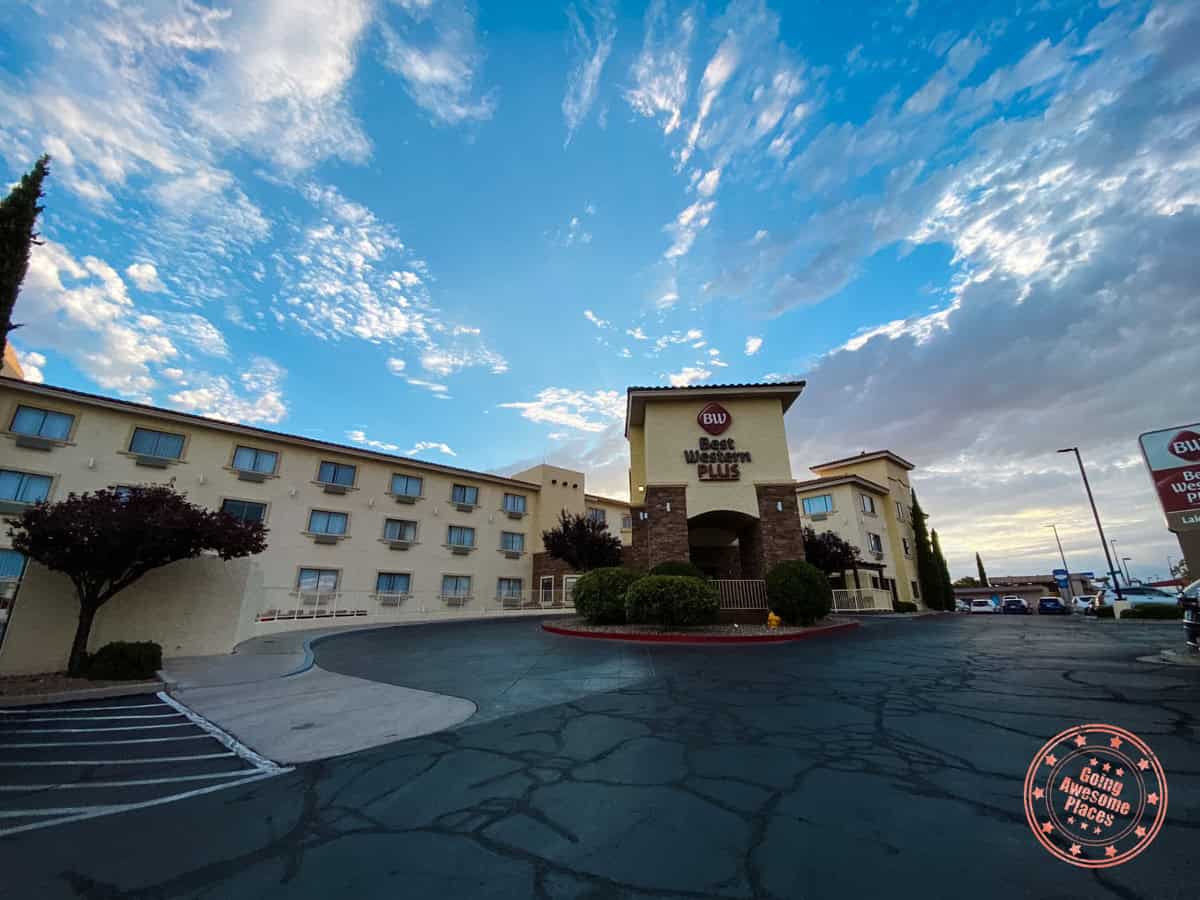 best western plus hotel entrance