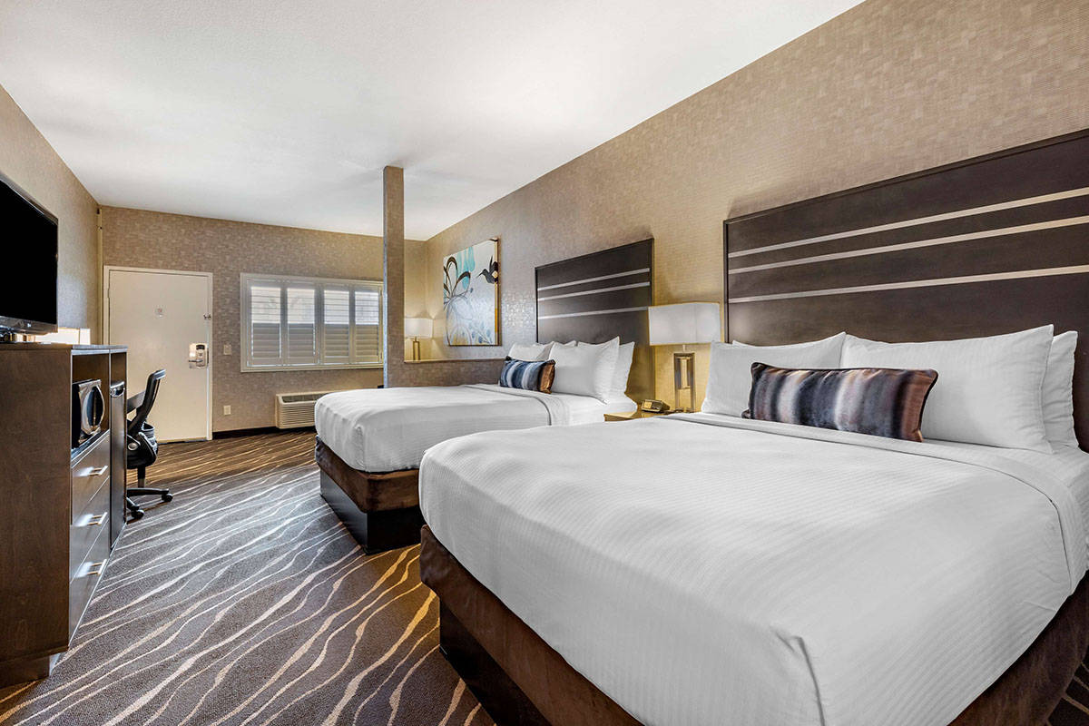 best western plus park place inn and mini suites interior room