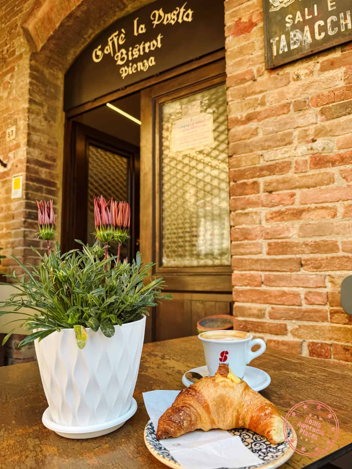 breakfast at bar il casello in pienza
