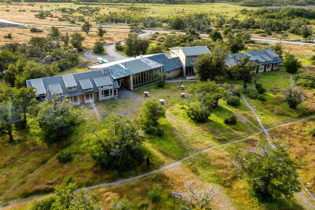 central refugio mountain hostel in torres del paine