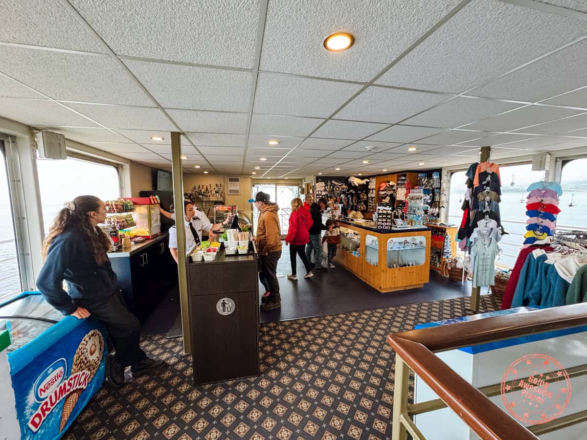 croisiers aml cafe and souvenir shop