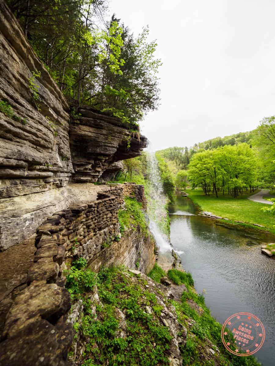dogwood canyon waterfall visit