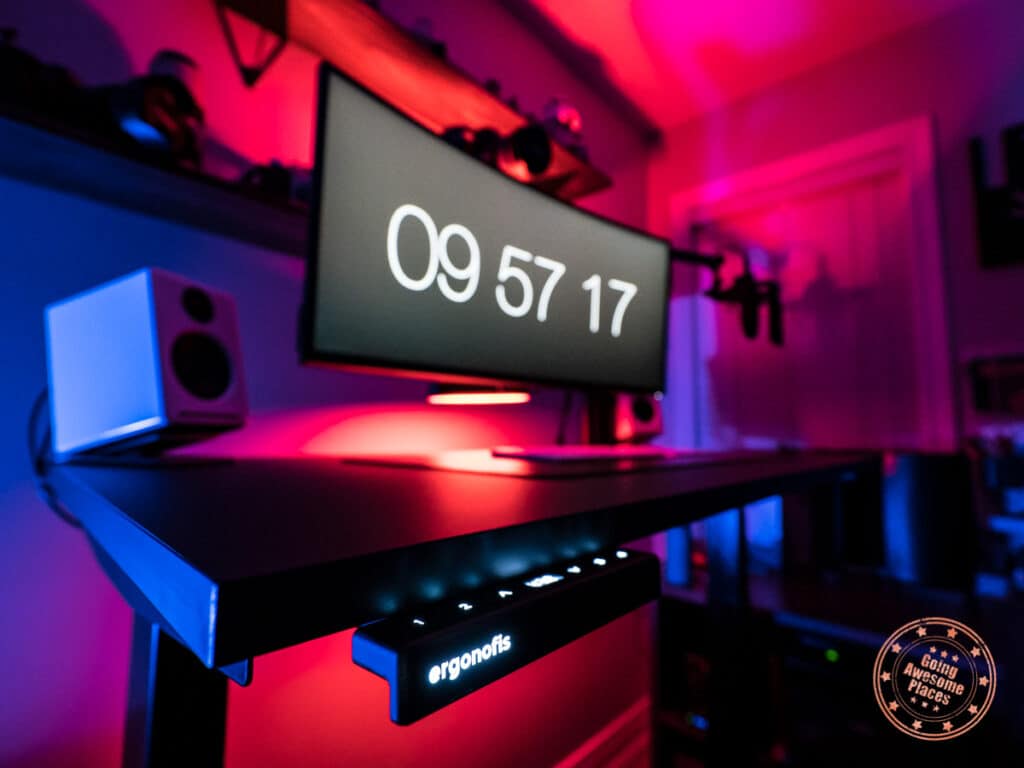 ergonofis shift 2.0 standing desk close up