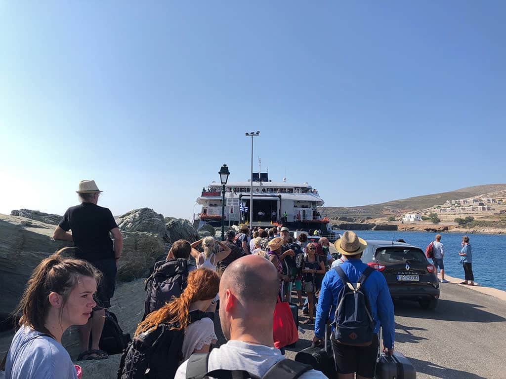 folegandros queue for ferry