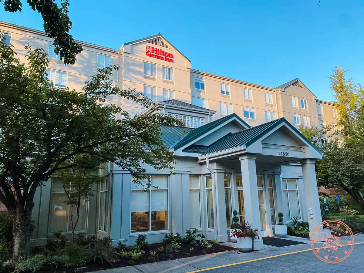 hilton garden inn portland hotel entrance
