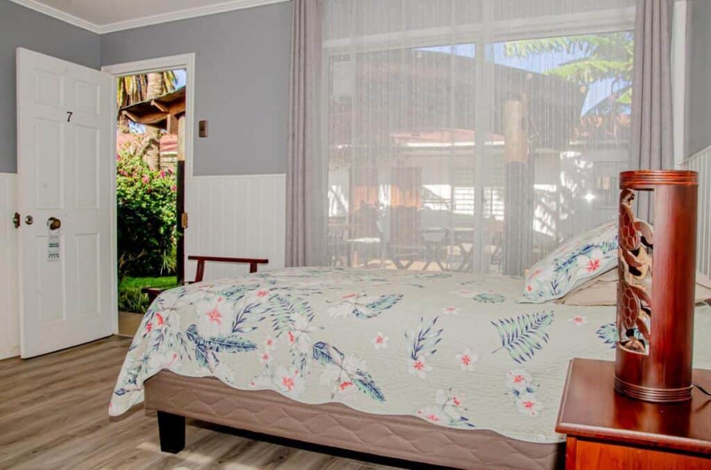 inaki uhi hotel bedroom hanga roa easter island