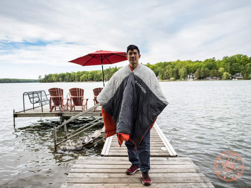 kammok arctos trail quilt in poncho mode