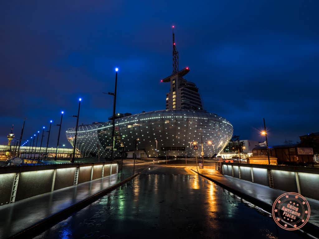 klimahaus climate museum bremerhaven photography in the evening