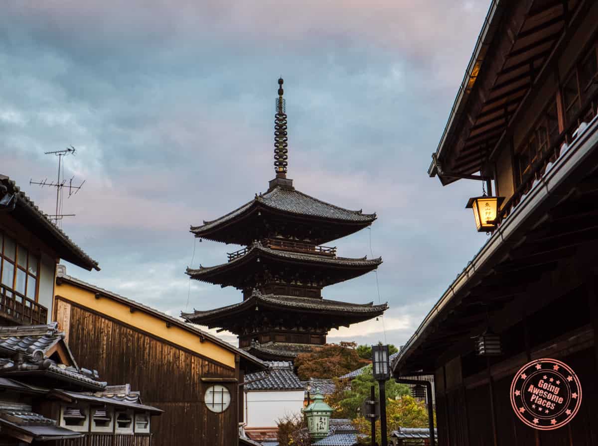 view of the yasaka pagoda shrine