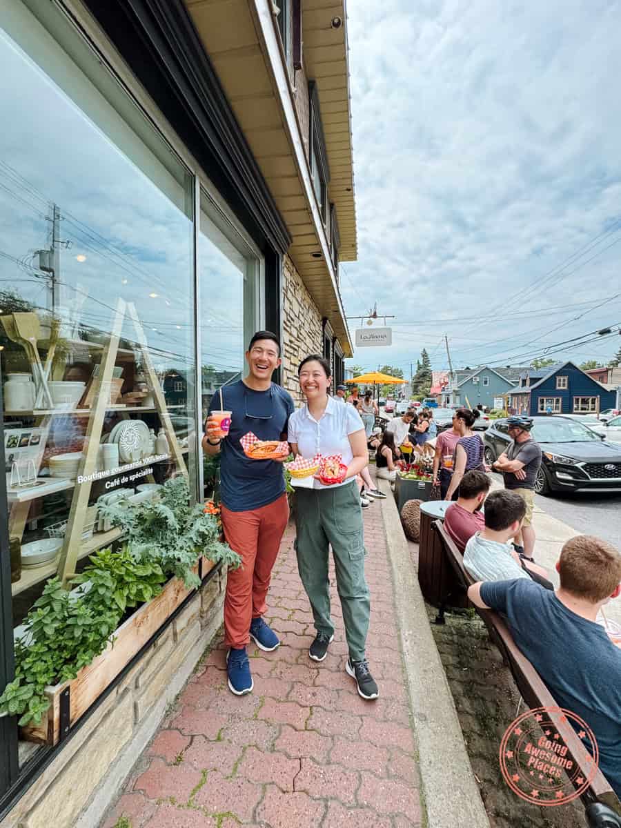 couple enjoying summer bbq at les minettes