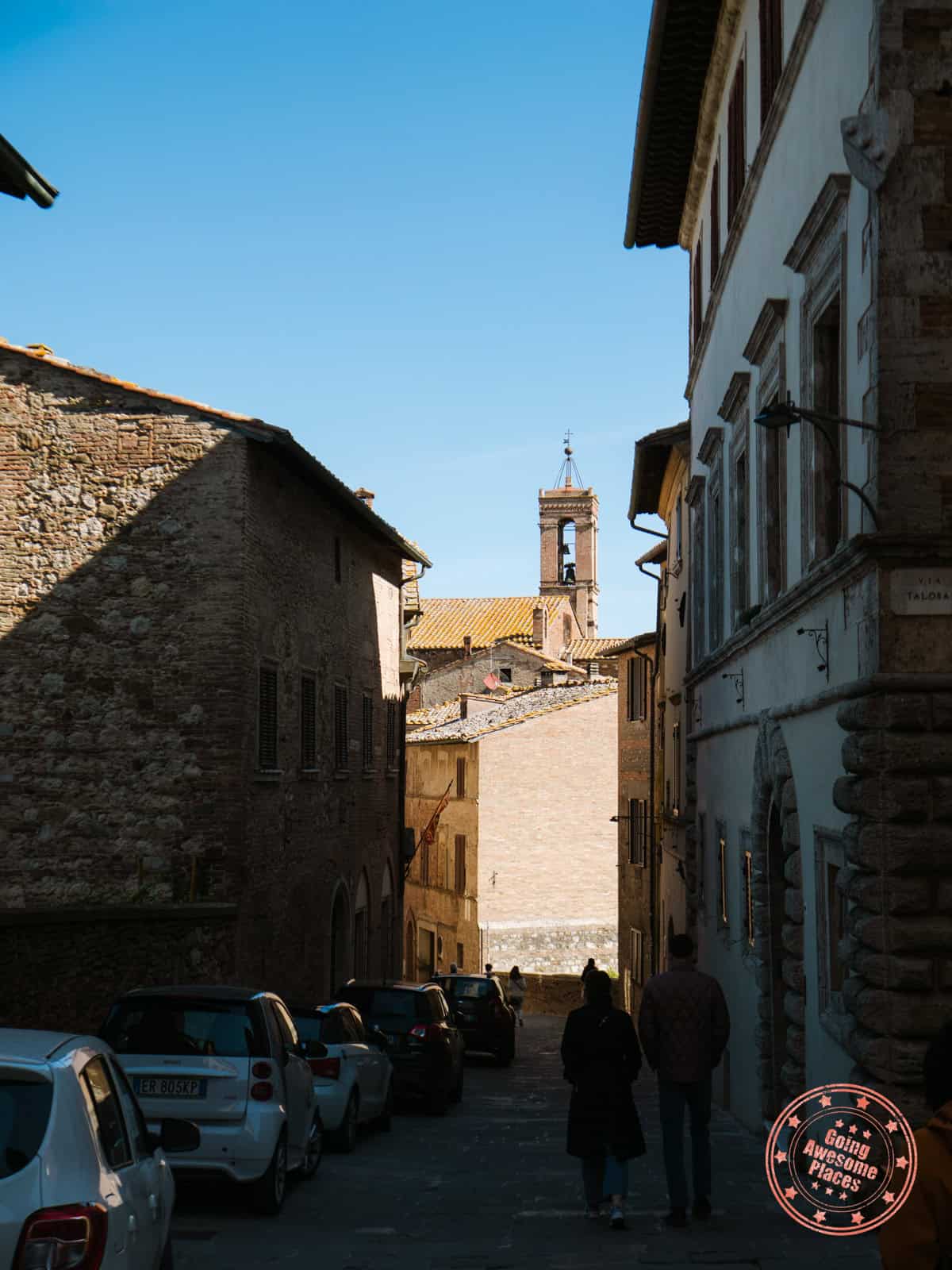 montepulciani clock tower in town