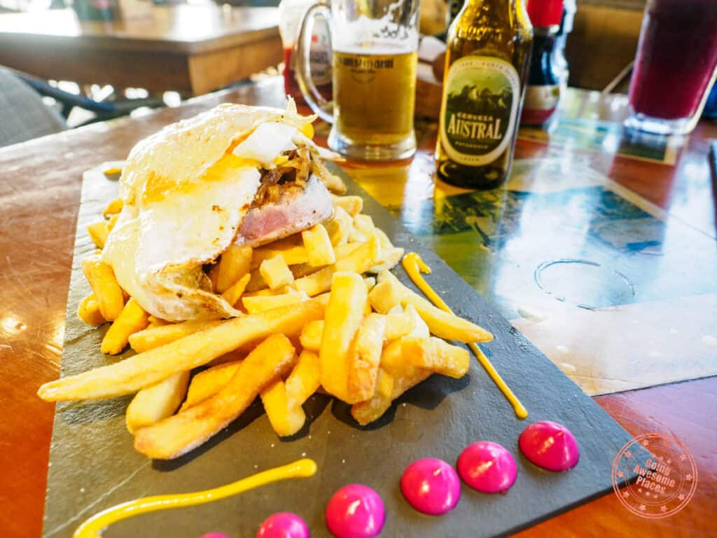 oheho surf cafe pescado a lo pobre dish