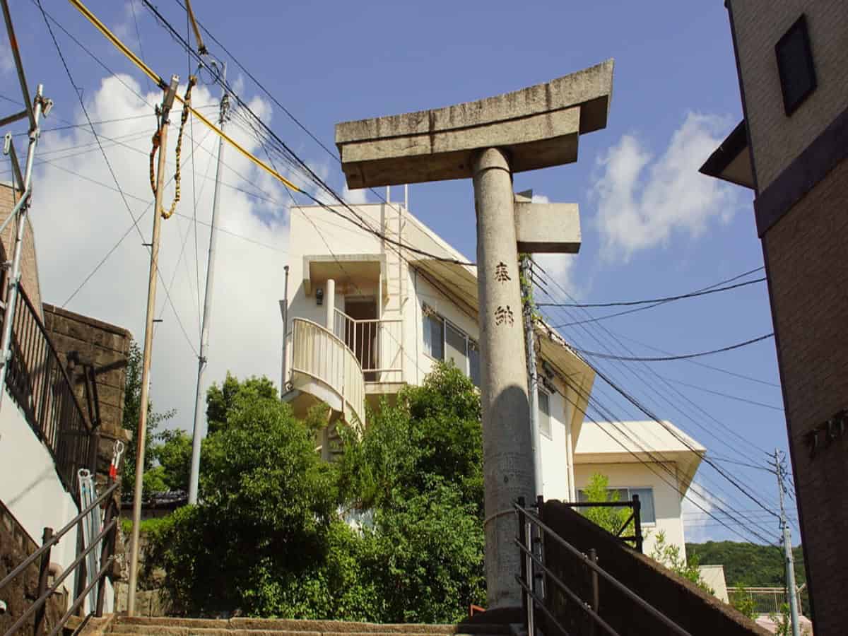 one-legged torii at sanno shrine