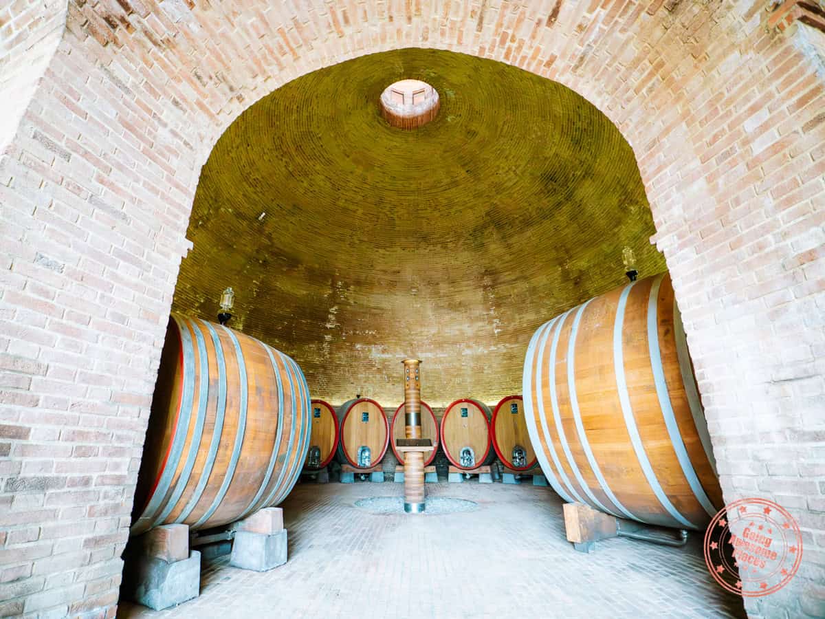 podere le ripi cellar