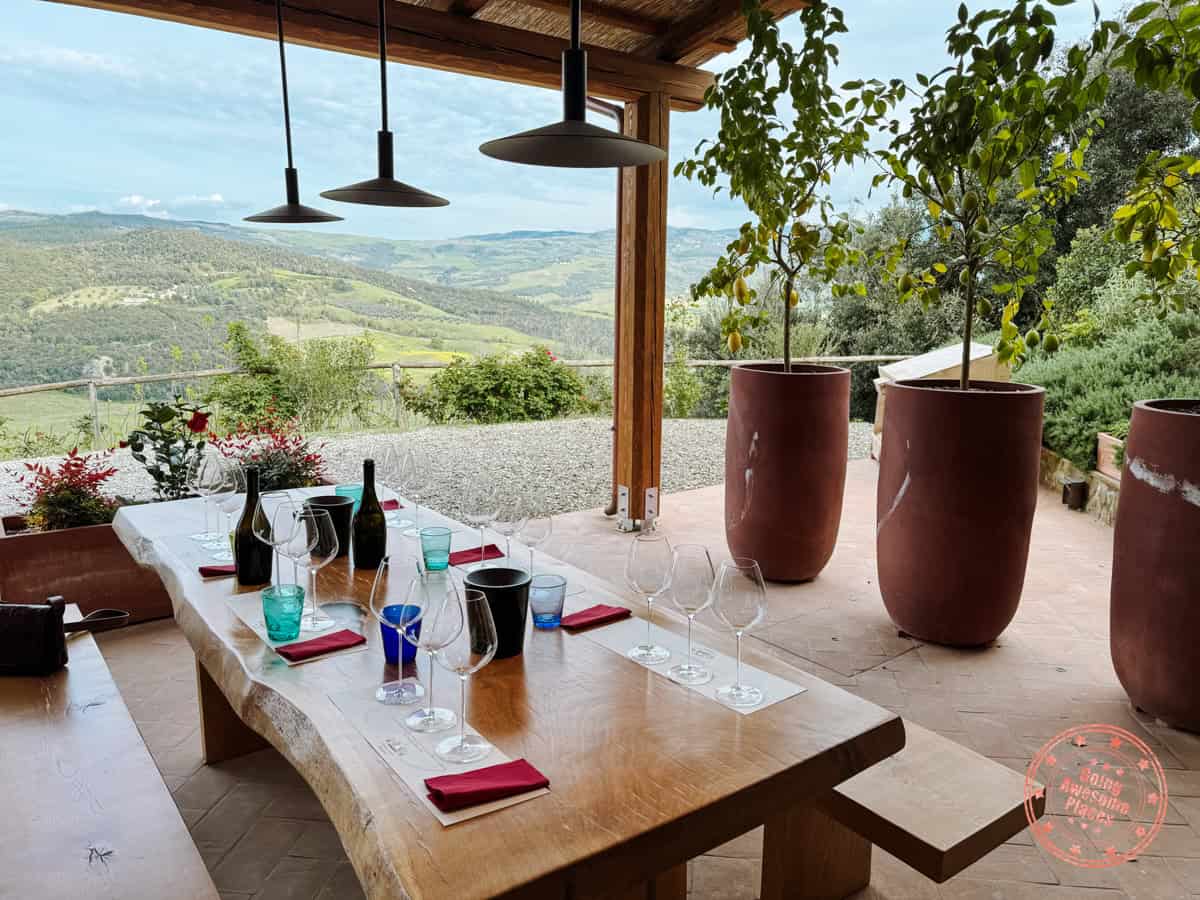 podere le ripi in montalcino tasting table