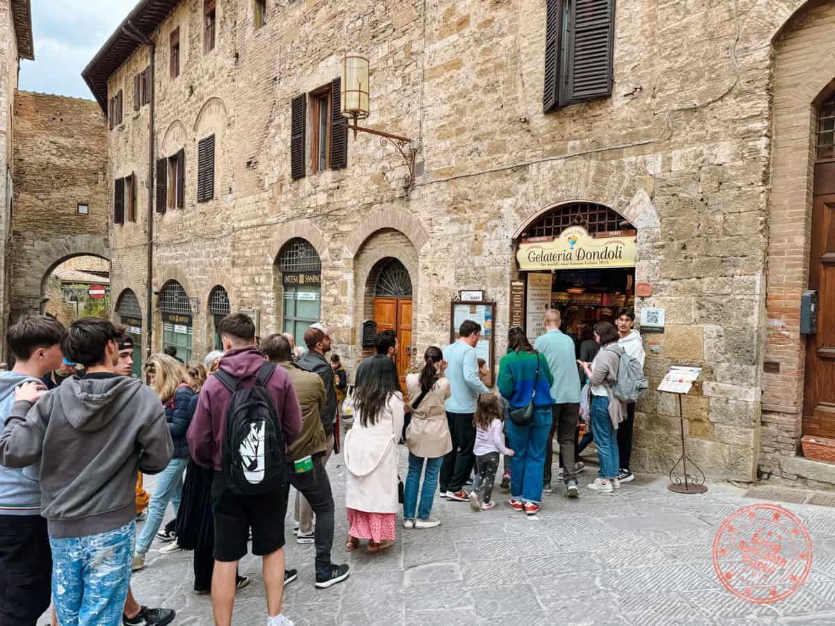 long queue for gelateria dondoli