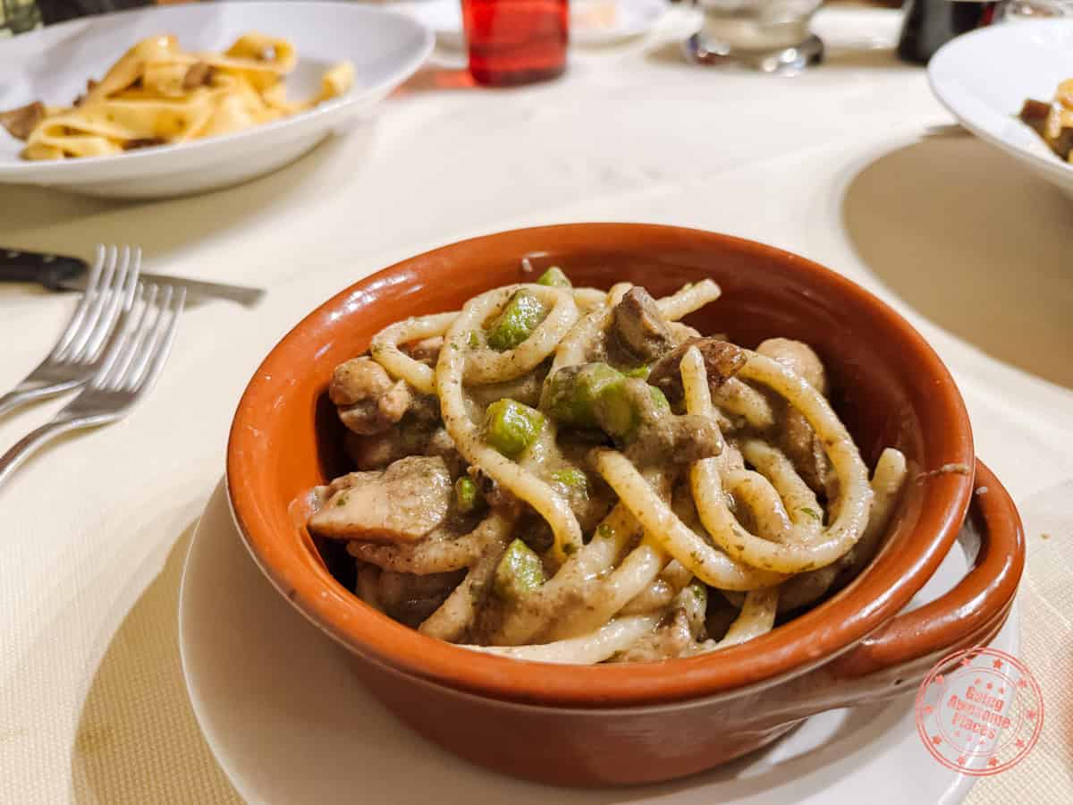 pici al coccio at ristorante la grotta della rana