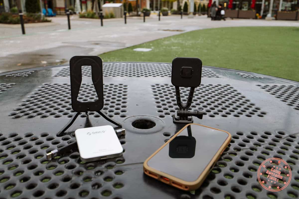 smartphone and accessories for travel videography