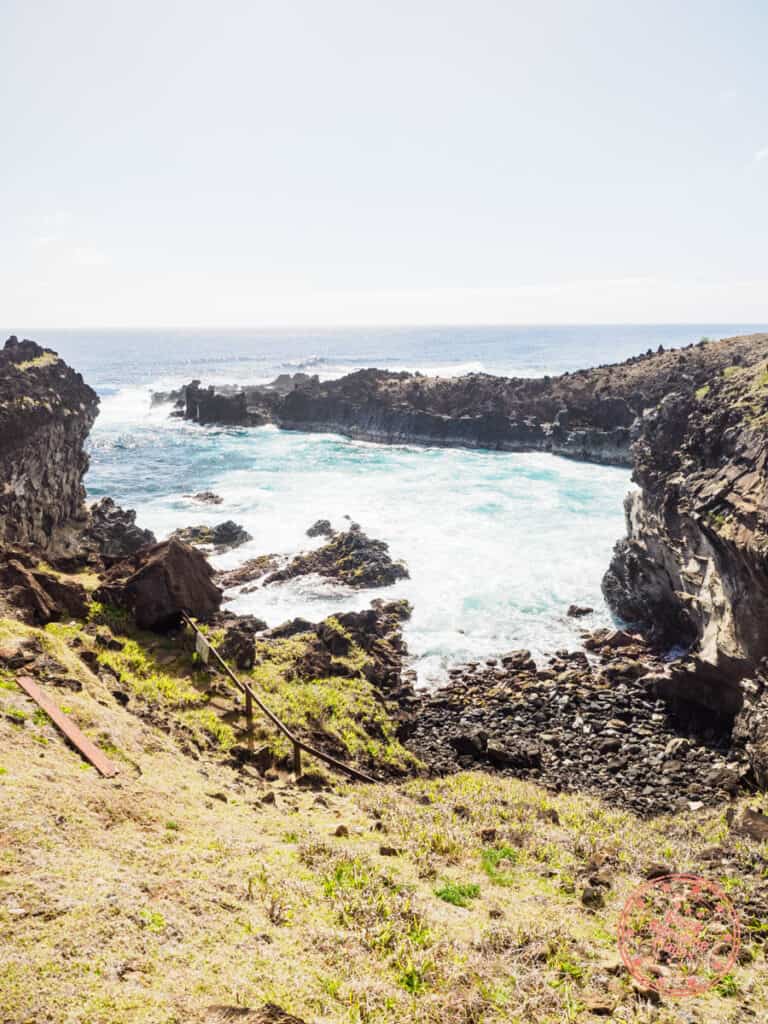 steps down to ana kai tangata