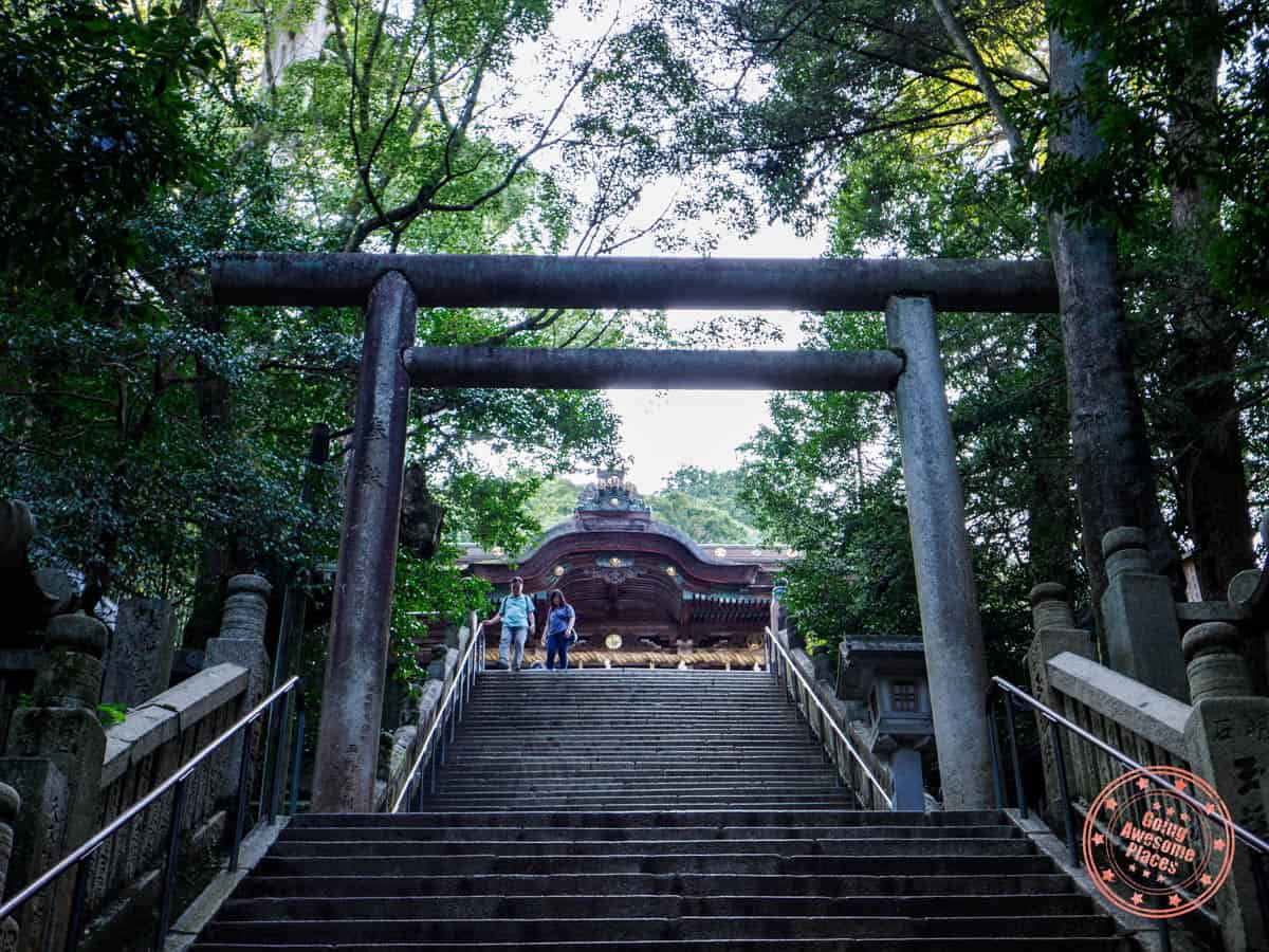 final steps to the top of kotohira shrine