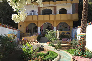mango guest house aswan