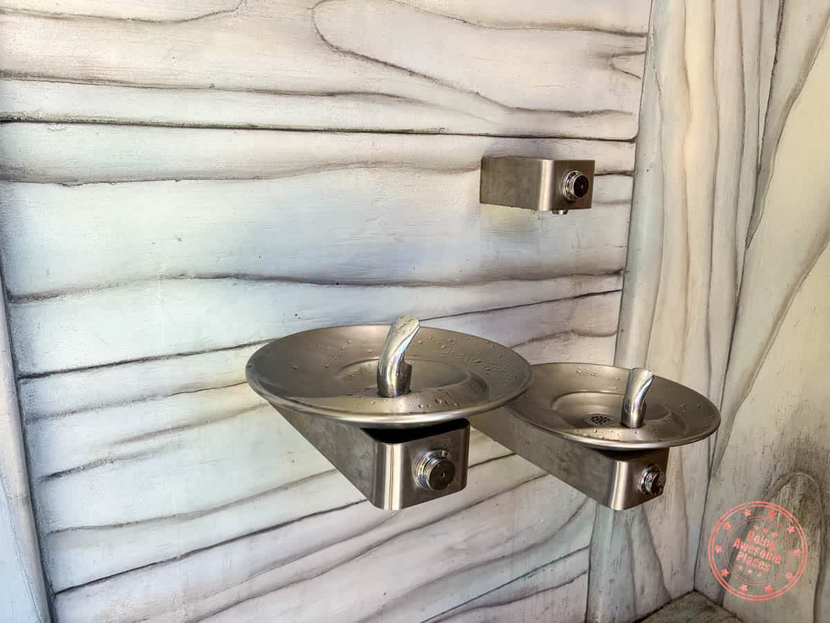water fountain and bottle filling station in super nintendo world hollywood