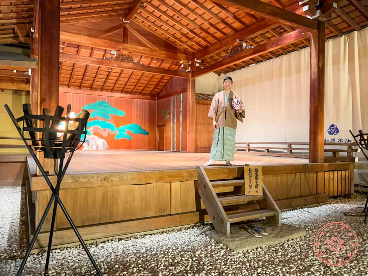 yamatoya honten noh stage senjuden photo spot
